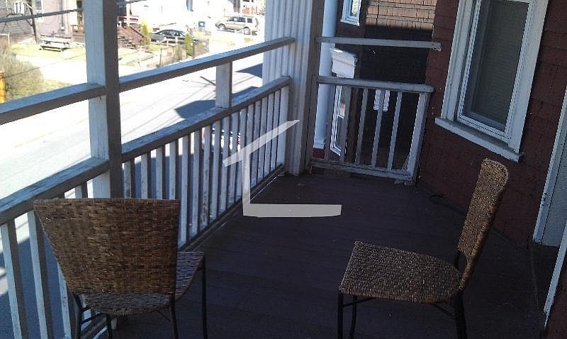 2nd image of 25 Ashford St #4