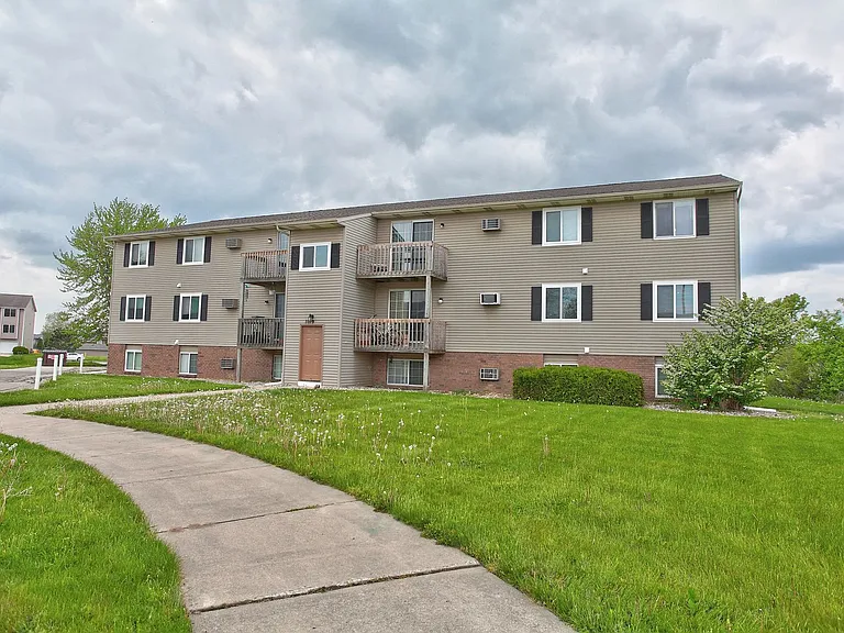 1019 Abbey Ct #8 — Photo 2