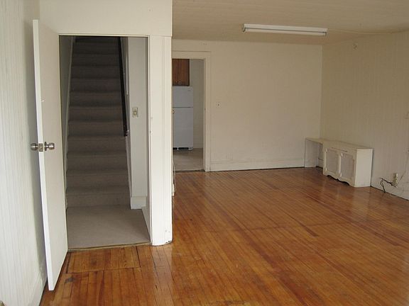 2nd image of 14011 32nd Ave