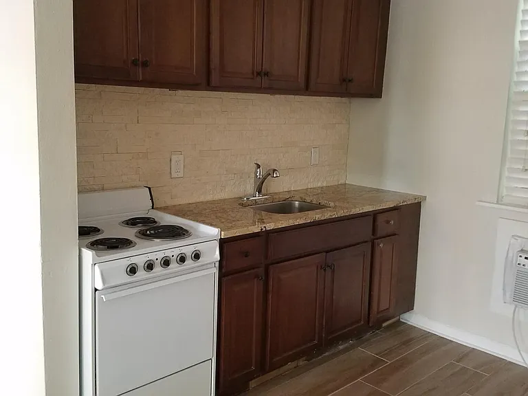 100 Cascade Ln #3 — Photo 3