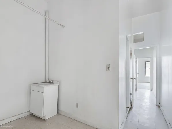 695 Ninth Avenue 5N image 9 of 10