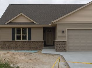 2624 Parkfield Dr, West Bend, WI 53090