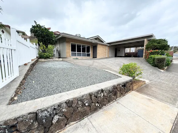 4796 Likini St, Honolulu, HI 96818