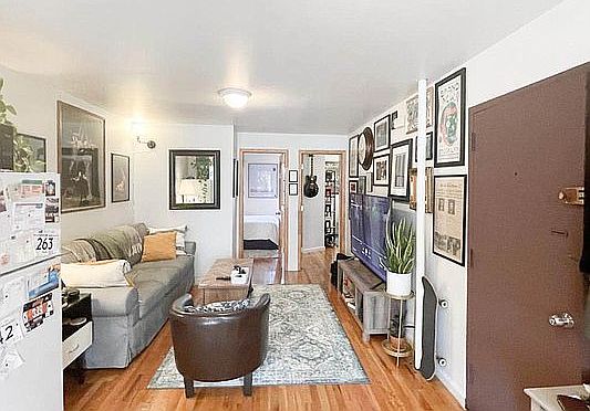 3rd image of 967 Manhattan Ave APT 3