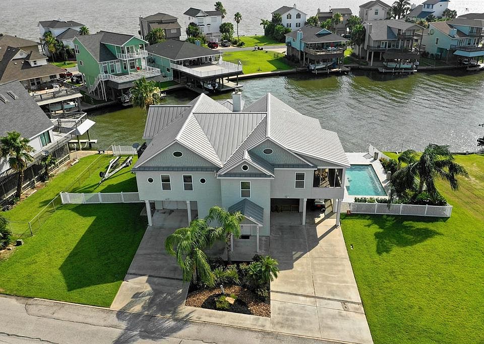 1st image of 514 Paradise Dr