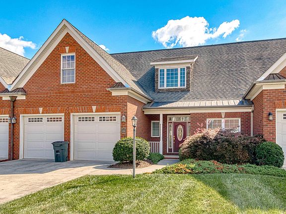 3rd image of 6214 Crooked Stick Way