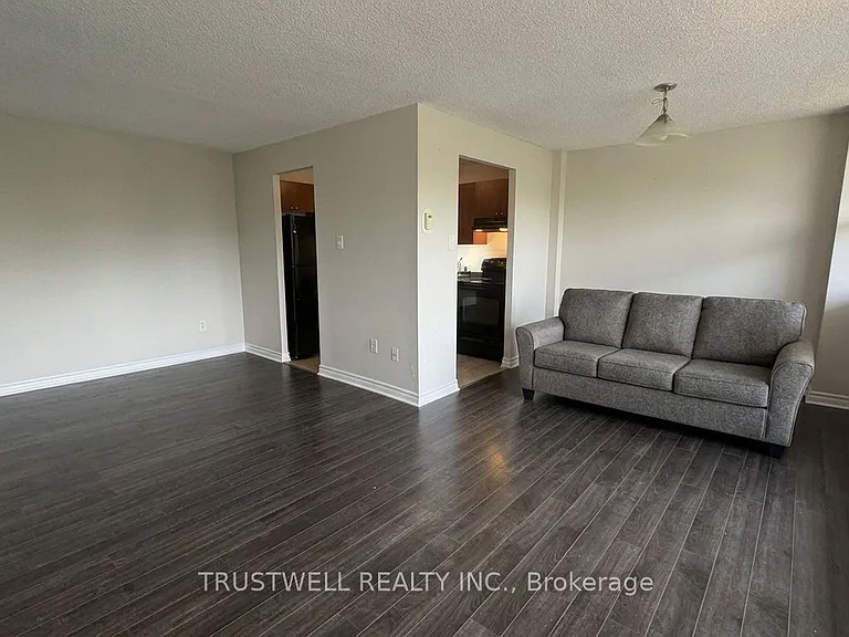 3501 Glen Erin Dr #209 — Photo 2