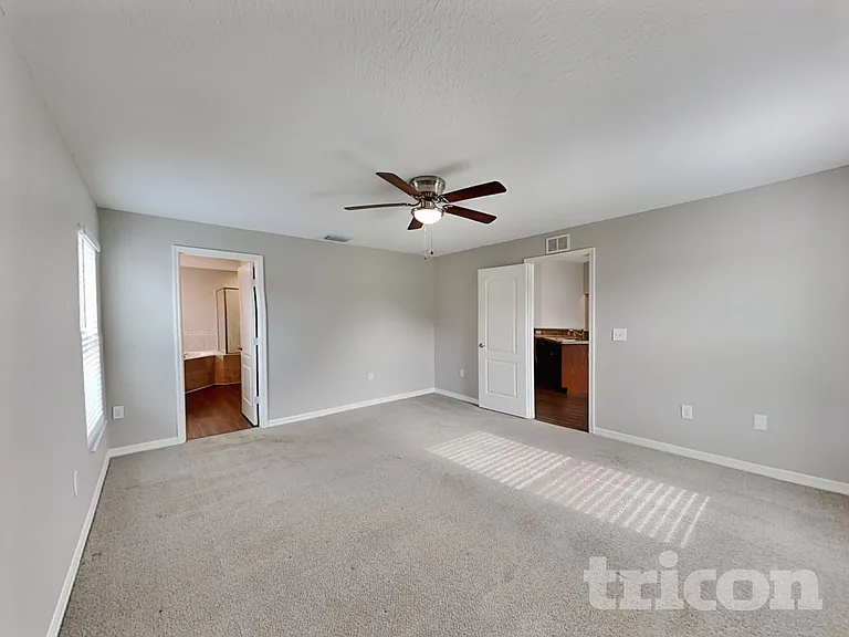 113 Solis Dr — Photo 8