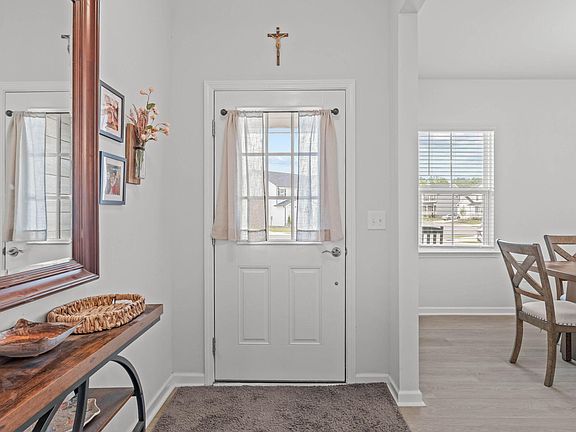 2nd image of 200 Bridle Brook Way