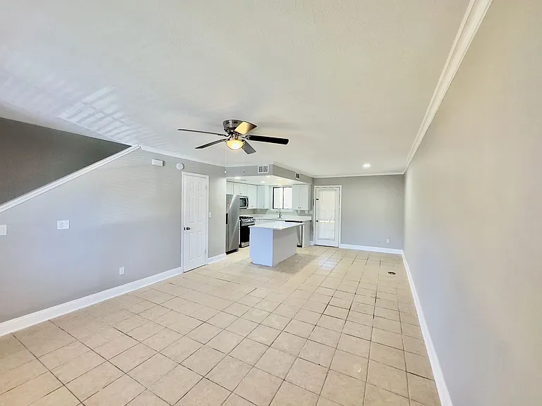138 Bonnie Ln — Photo 8