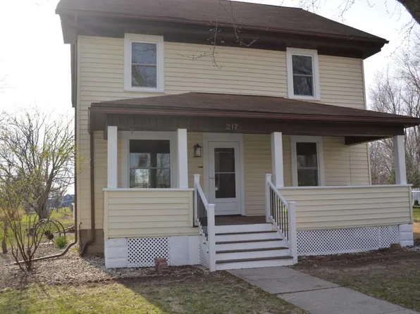217 Center STREET, Sharon, WI 53585