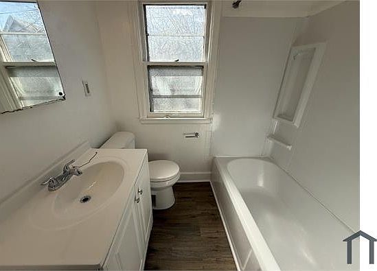 5th image of 2821A N 57th St