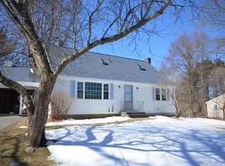 611 S East St, Amherst, MA 01002