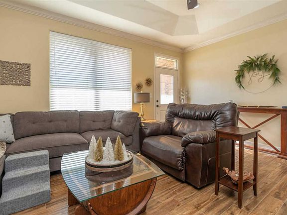 5th image of 205 Sierra Vista Ln