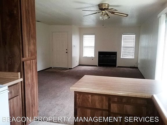 2nd image of 1720 Burgundy Dr