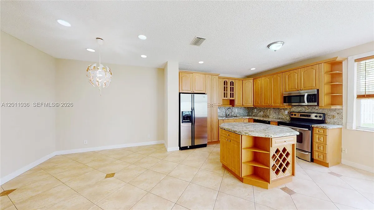 Building Photo - 897 Briar Ridge Rd
