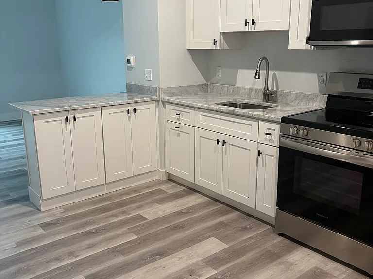 1 Lafayette Sq #206 — Photo 3