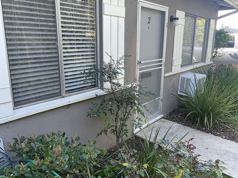 1st image of 1589 N Raymond Ave APT 2