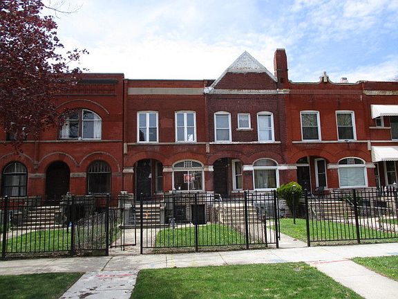 2nd image of 4114 S Ellis Ave