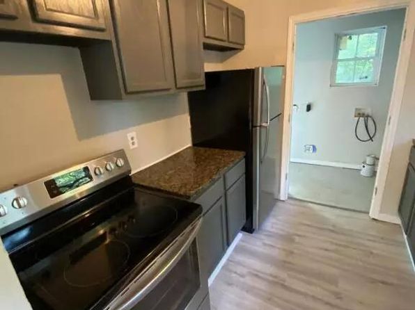 charleston-south-carolina-2079622815 picture