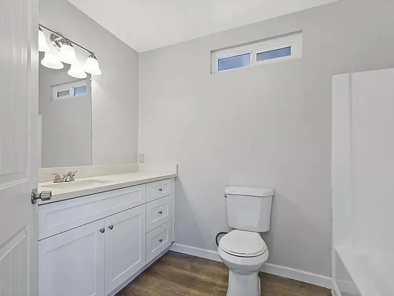 Full bathroom