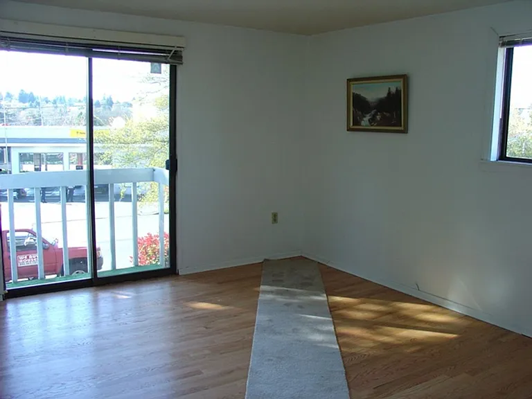 10002 3rd Ave NW — Photo 4