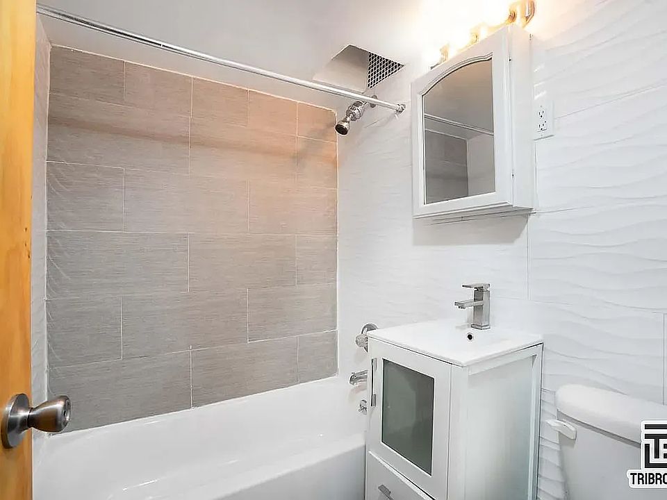 1st image of 206 W 132nd St #3D