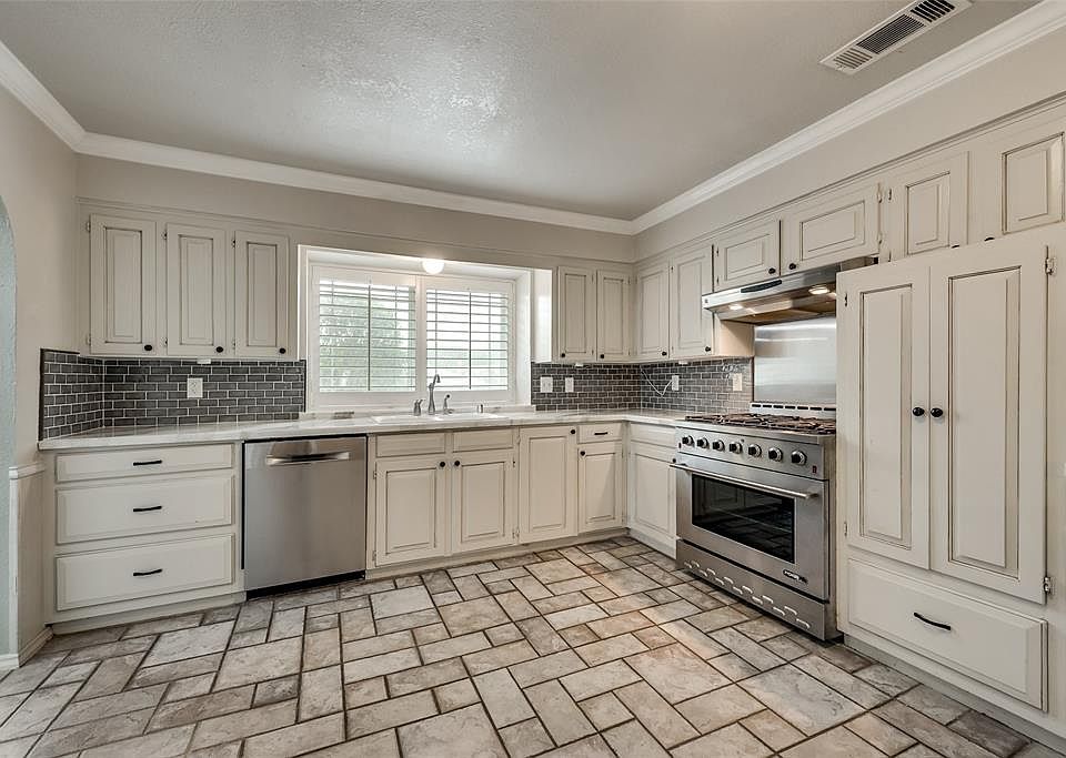 1st image of 1501 Merrimac Trl