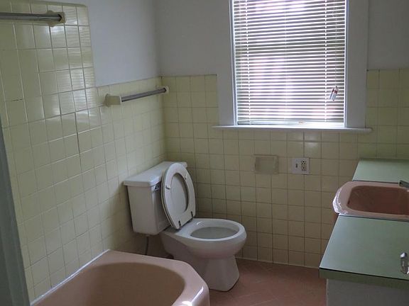 vintage tile in bathroom