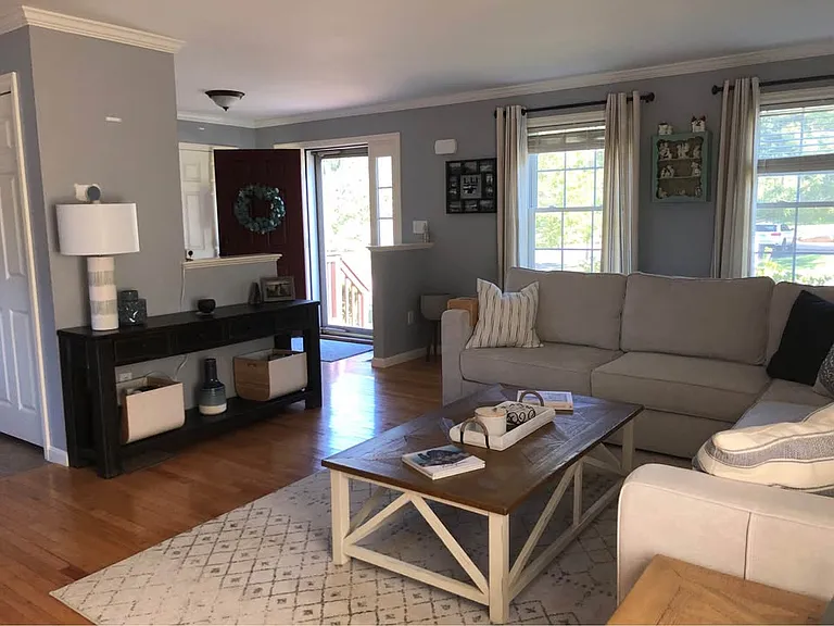 64 Hawthorne Cir — Photo 12