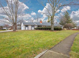 1800 Grace Ln, Upper Arlington, OH 43220