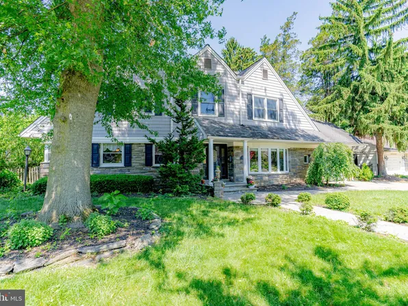 611 W Crystal Lake Ave, Haddonfield, NJ 08033