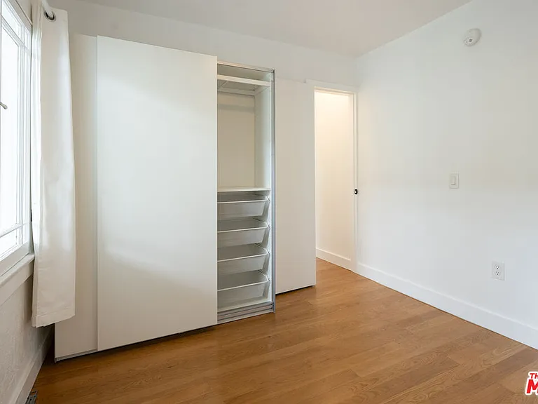 734 Pier Ave — Photo 18