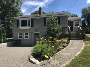 57 Middle Rd, Amesbury, MA 01913