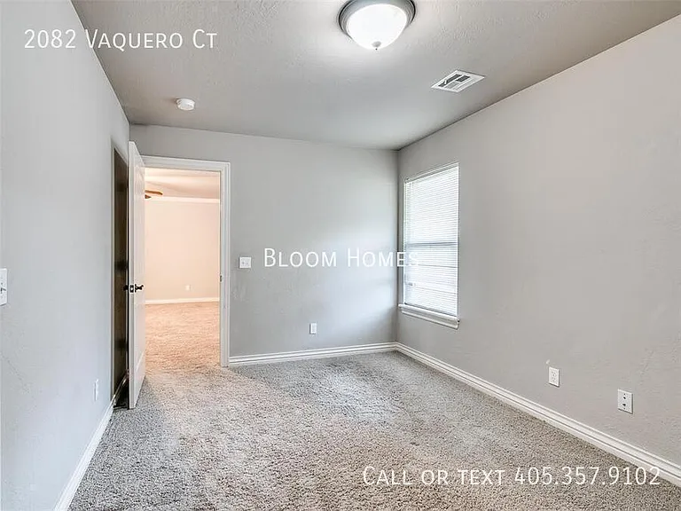 2082 Vaquero Ct — Photo 13