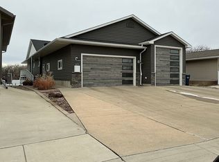 323 E Missouri Ave, Pierre, SD 57501