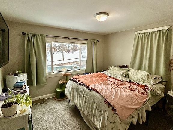 3rd image of 412 N 11th Ave E #1