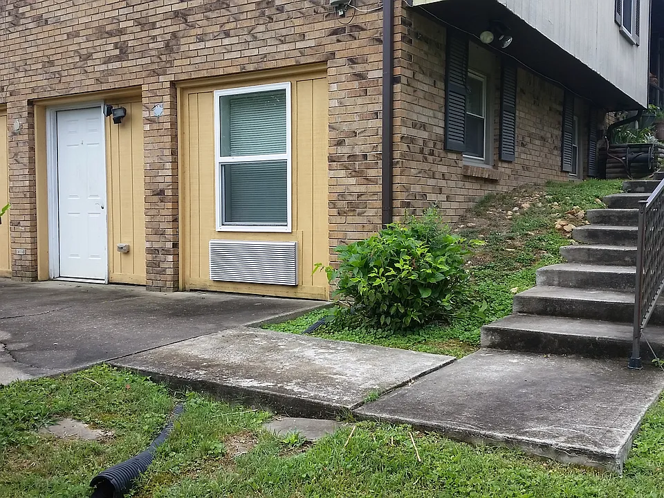 Allenwood Dr