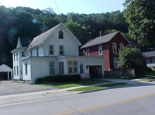 D St, Mc gregor, IA 52157