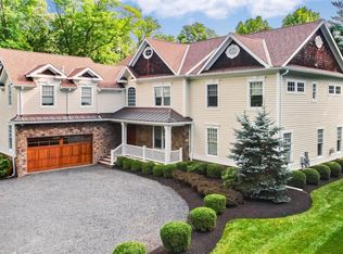 5 Woodhollow Rd, Colts Neck, NJ 07722