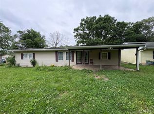 4305 Park Dr, De Soto, MO 63020