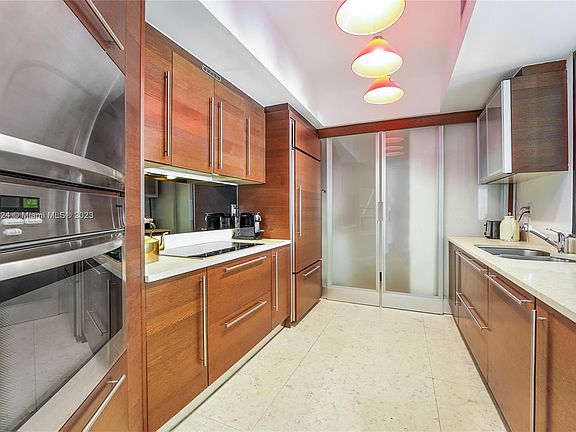 5th image of 450 Alton Rd APT 1006
