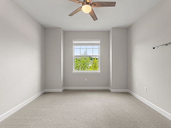 4th image of 1125 Victoria Hills Dr S