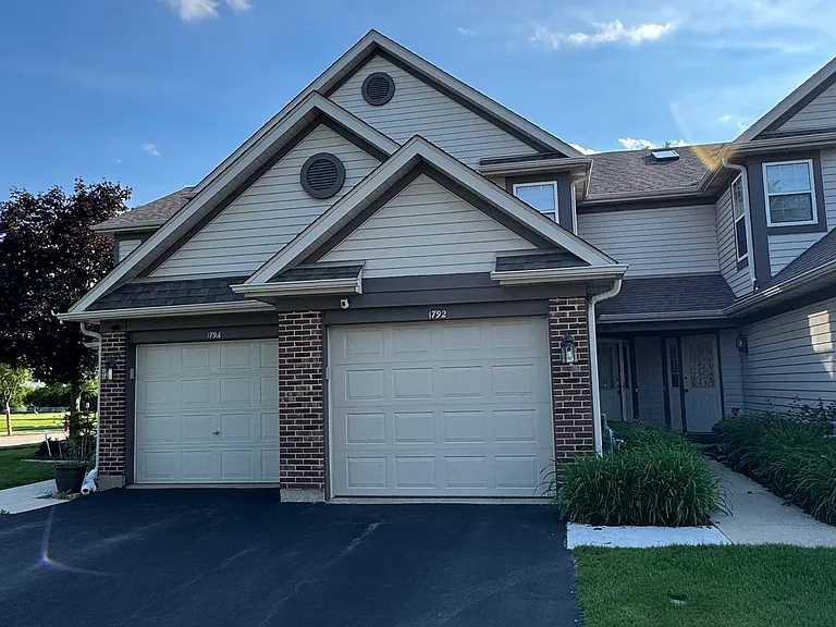 1792 Nature Ct — Photo 1