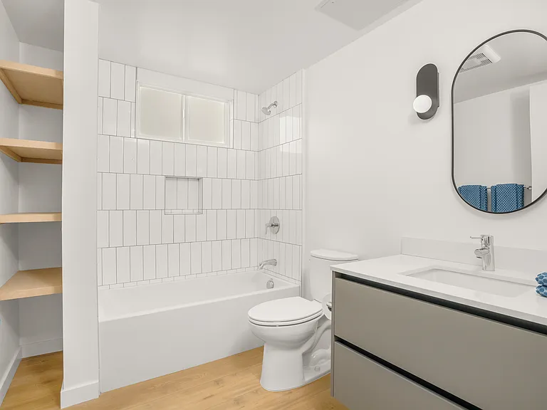 1422 Tamarind Ave — Photo 17