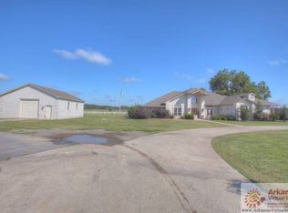 212 Vernon Harvey Rd, Beebe, AR 72012