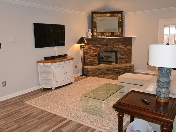 2nd image of 9844 Seminole Dr