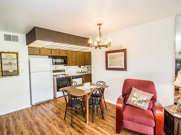 3rd image of 619 Sunfish Way