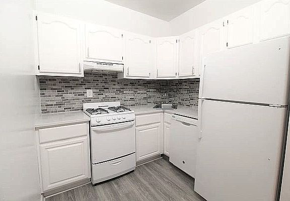 5th image of 47 W 86th St