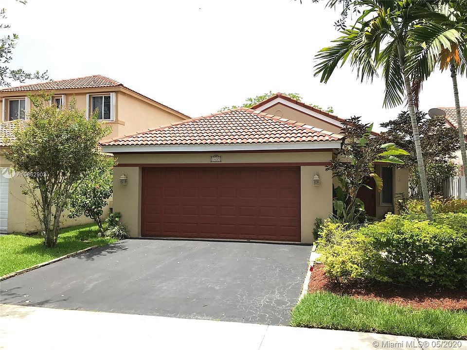 1st image of 1439 Presidio Dr